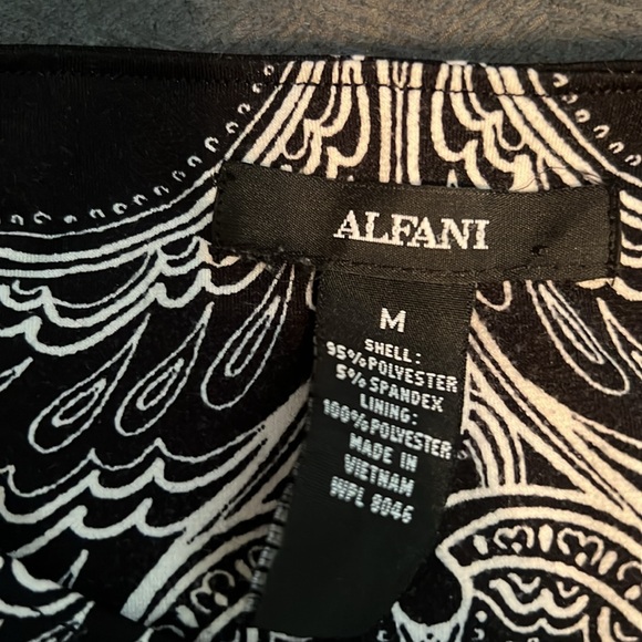 Alfani Women's Blouse medium Black Paisley Balloon Bottom Fringe Cut Sleeves EUC - Picture 12 of 12